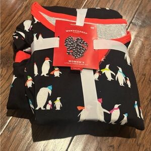 Wondershop Holiday Women's Penguin Pajama Set - Black and Red